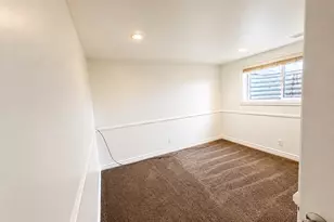 555 N 30 Dr W, Kaysville, UT 84037 - Photo 20