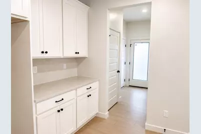 7027 W Lake Ave, South Jordan, UT 84009 - Photo 12