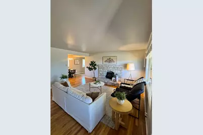 4245 S 3320 E, Holladay, UT 84124 - Photo 8