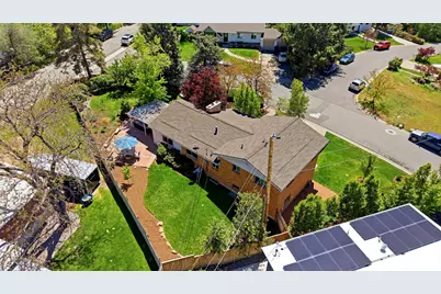 4245 S 3320 E, Holladay, UT 84124 - Photo 4