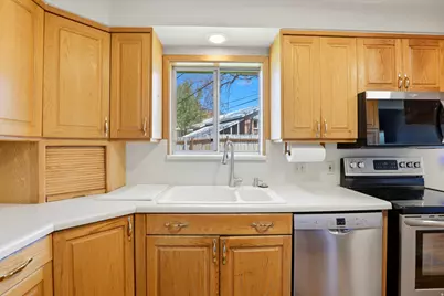 4245 S 3320 E, Holladay, UT 84124 - Photo 20