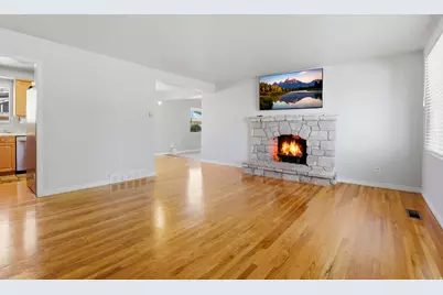 4245 S 3320 E, Holladay, UT 84124 - Photo 14