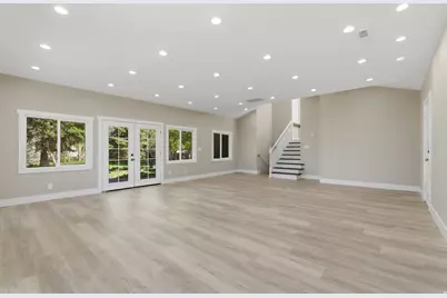 10754 S 1225 E, Sandy, UT 84094 - Photo 4