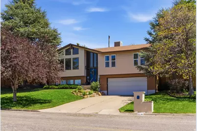 46 N Country Ln, Fruit Heights, UT 84037 - Photo 1