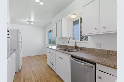 473 E 1650 S, Bountiful, UT 84010 - Photo 10