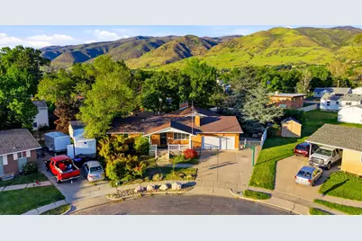 18 W 900 N, Bountiful, UT 84010 - Photo 2