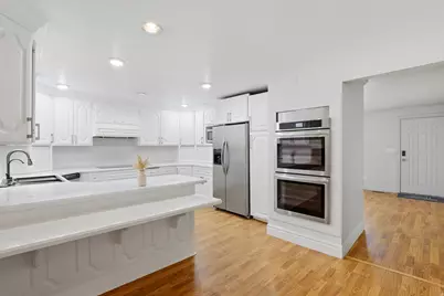 18 W 900 N, Bountiful, UT 84010 - Photo 8