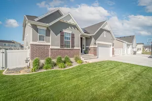3362 W 2500 N, Clinton, UT 84015 - Photo 2