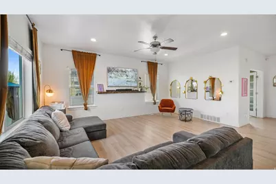 253 N 240 E, Vineyard, UT 84059 - Photo 10