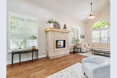 1319 E Old Maple Ct, Murray, UT 84117 - Photo 4