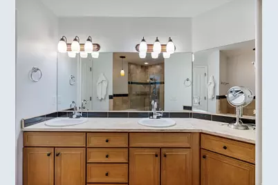 1319 E Old Maple Ct, Murray, UT 84117 - Photo 14