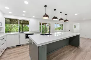 871 N Bonita Way E, Centerville, UT 84014 - Photo 4