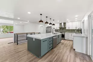 871 N Bonita Way E, Centerville, UT 84014 - Photo 2