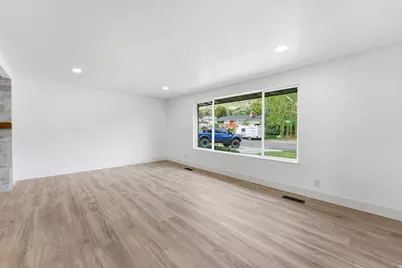 871 N Bonita Way E #19, Centerville, UT 84014 - Photo 10