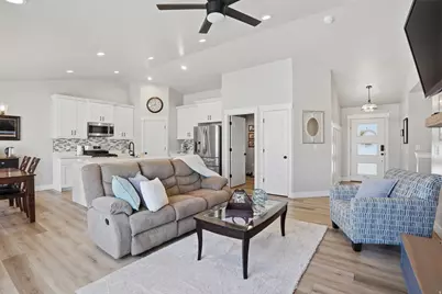 1195 N 640 E, Tooele, UT 84074 - Photo 8
