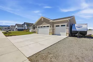 1195 N 640 E, Tooele, UT 84074 - Photo 2