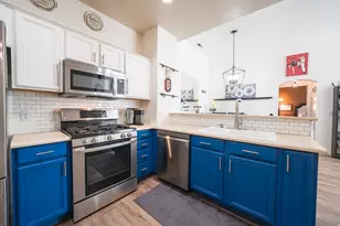 986 N Shetland Ln W, Farmington, UT 84025 - Photo 4
