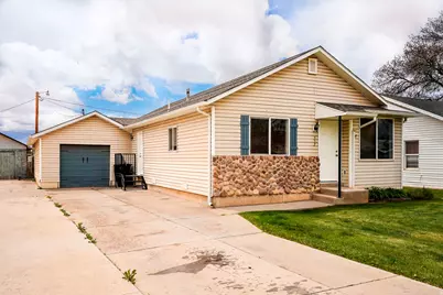 552 E 300 N, Roosevelt, UT 84066 - Photo 2