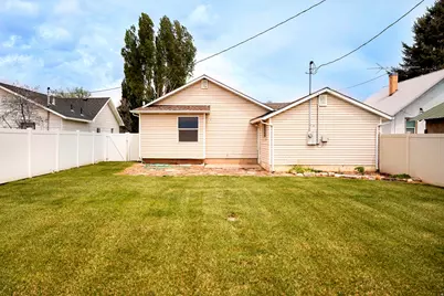 552 E 300 N, Roosevelt, UT 84066 - Photo 12