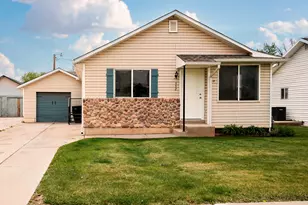 552 E 300 N, Roosevelt, UT 84066 - Photo 1
