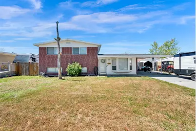 401 N Lakeview Ave E, Tooele, UT 84074 - Photo 2