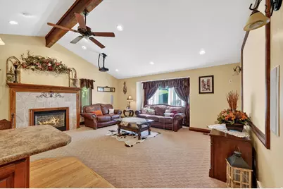 6621 S 1540 E, Uintah, UT 84405 - Photo 16