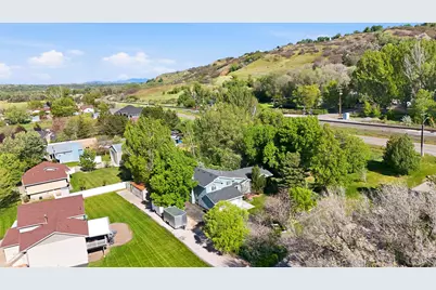 6621 S 1540 E, Uintah, UT 84405 - Photo 2