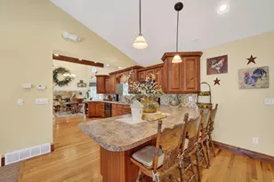 6621 S 1540 E, Uintah, UT 84405 - Photo 6