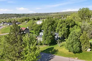 6621 S 1540 E, Uintah, UT 84405 - Photo 38