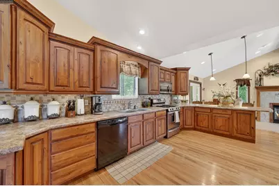 6621 S 1540 E, Uintah, UT 84405 - Photo 4