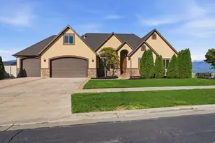 2894 S Fox Pointe Dr W, Saratoga Springs, UT 84045 - Photo 2