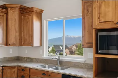 2894 S Fox Pointe Dr W, Saratoga Springs, UT 84045 - Photo 16