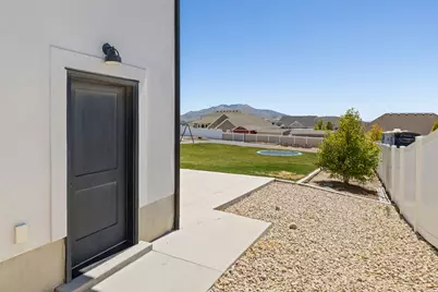 2228 E Grenada Ln, Eagle Mountain, UT 84005 - Photo 40