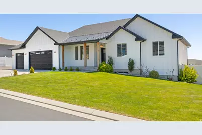 2228 E Grenada Ln, Eagle Mountain, UT 84005 - Photo 2