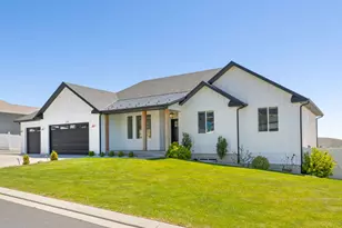 2228 E Grenada Ln, Eagle Mountain, UT 84005 - Photo 2