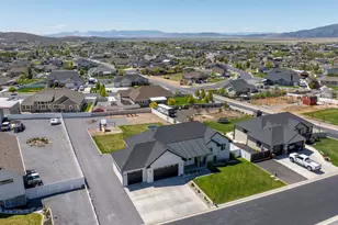 2228 E Grenada Ln, Eagle Mountain, UT 84005 - Photo 42