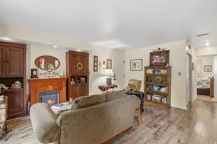 5565 S Willow Ln Ln E, Murray, UT 84107 - Photo 8