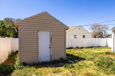 307 S Park St W, Layton, UT 84041 - Photo 22