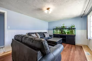 307 S Park St W, Layton, UT 84041 - Photo 2