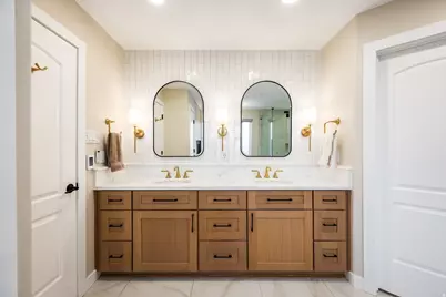 15211 S Lone Oak Ct, Draper, UT 84020 - Photo 4