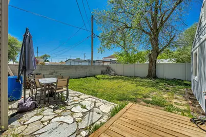1445 W Russett Ave, West Valley, UT 84119 - Photo 14