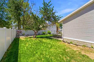 11058 S Sandy Creek Dr Dr E, Sandy, UT 84094 - Photo 38