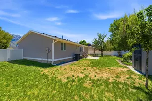 11058 S Sandy Creek Dr Dr E, Sandy, UT 84094 - Photo 36