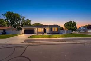 11058 S Sandy Creek Dr Dr E, Sandy, UT 84094 - Photo 1
