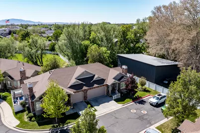 652 S Clearwater Falls Dr, Layton, UT 84041 - Photo 24