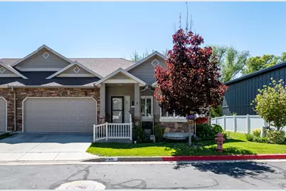 652 S Clearwater Falls Dr, Layton, UT 84041 - Photo 2