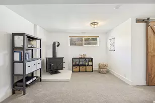 7067 S 2155 E, Cottonwood Heights, UT 84121 - Photo 22