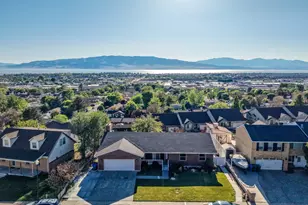 324 S Ridgecrest Dr, Orem, UT 84058 - Photo 2
