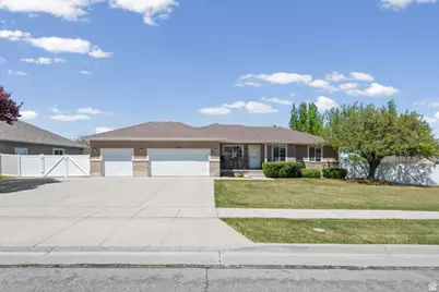 3462 W Melody Creek Cir, Riverton, UT 84065 - Photo 2