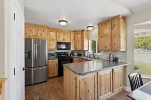 3462 W Melody Creek Circle, Riverton, UT 84065 - Photo 16